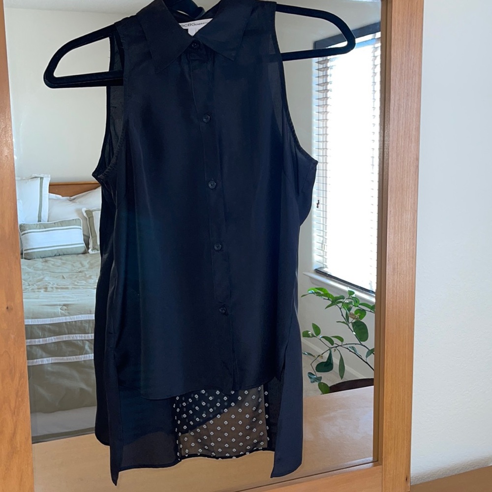 BCBG Generation button up sleeveless Top